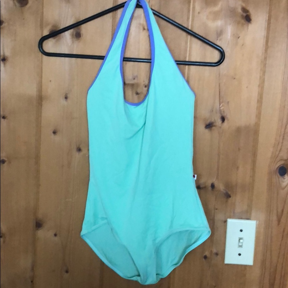 Yumiko size M halter